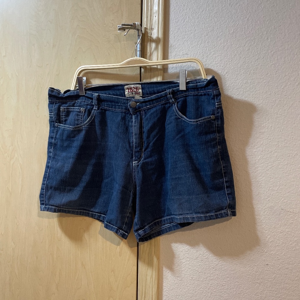 Women 16 Jean Shorts 1826 Jeans brand - Picture 1 of 5